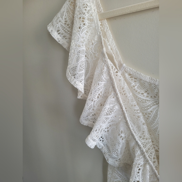 La Vie En Rose White Lace Top - Picture 5 of 5